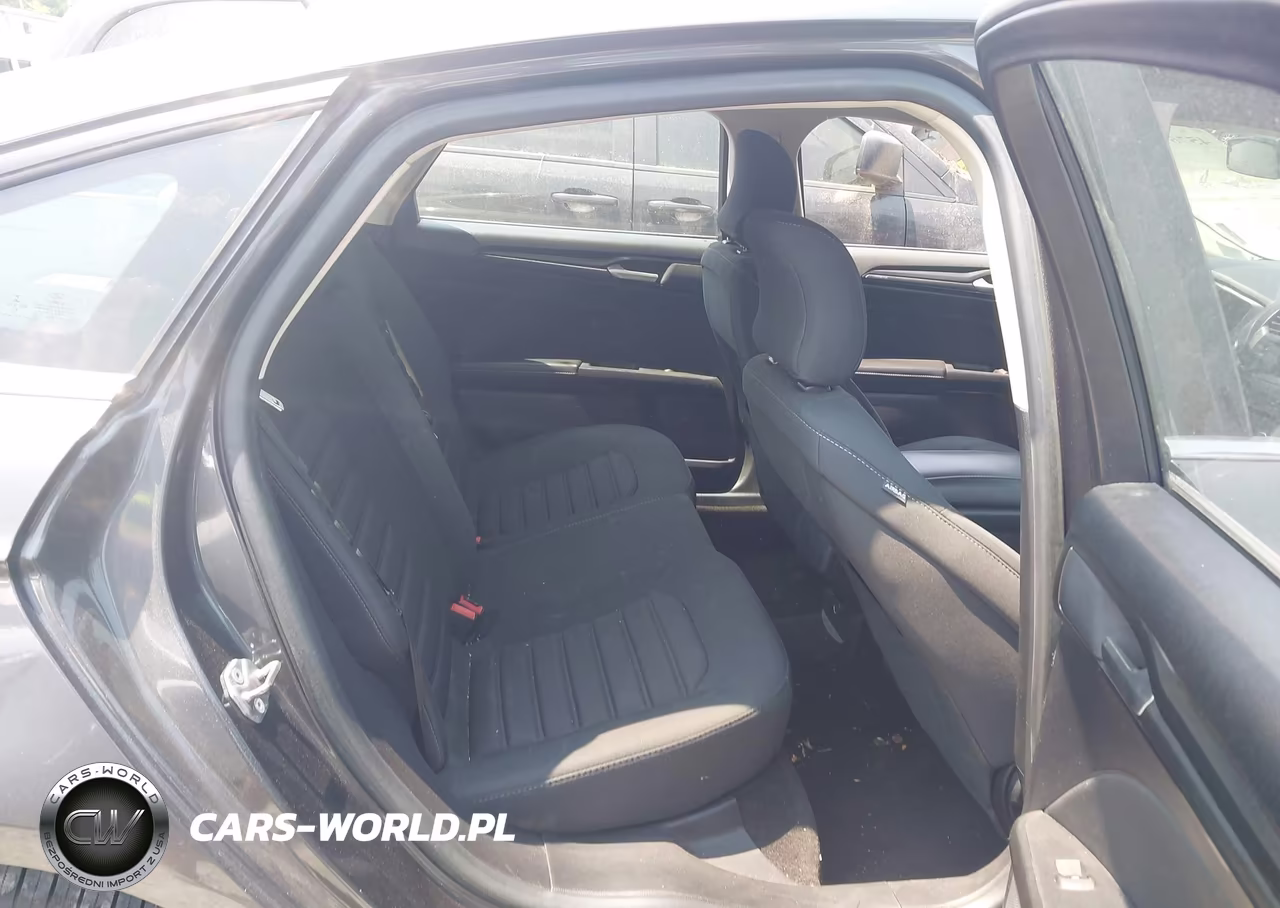 2018 Ford Fusion S VIN:3FA6P0G74JR200394 - 8