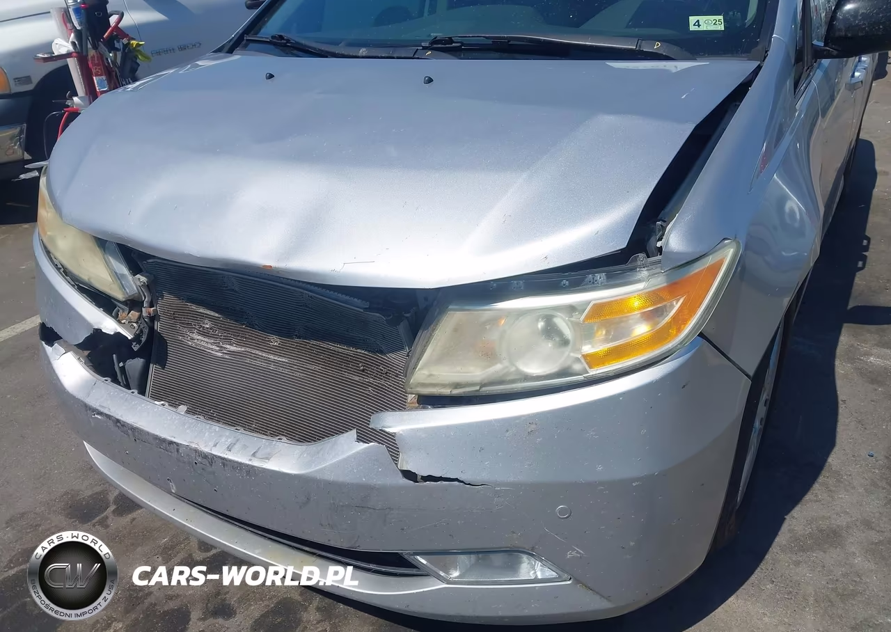 2011 Honda Odyssey Touring-Touring Elite VIN:5FNRL5H96BB076504 - 6