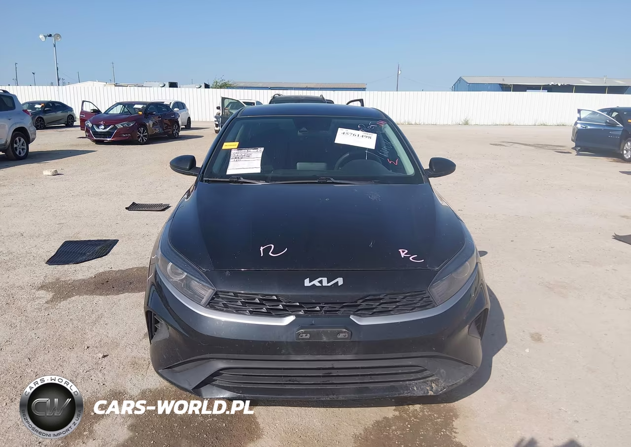 2024 Kia Forte Lxs VIN:3KPF24AD1RE837793 - 12
