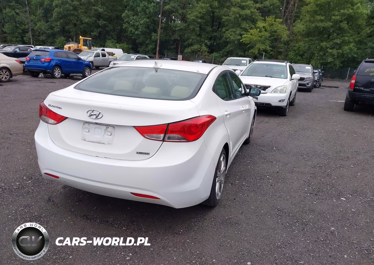 2012 Hyundai Elantra Limited VIN:5NPDH4AE8CH093546 - 4