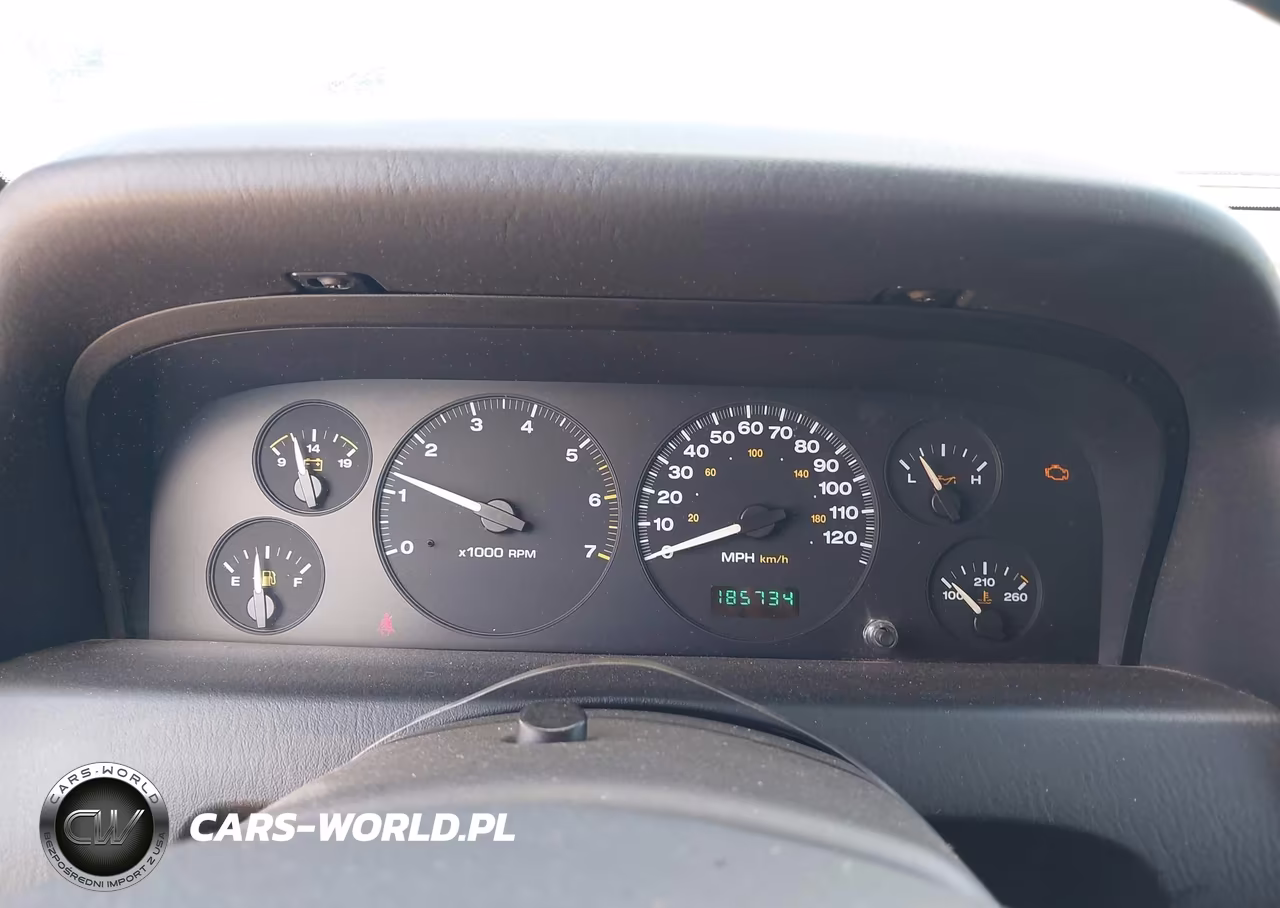 2004 Jeep Grand Cherokee Laredo VIN:1J4GW48S94C354902 - 7