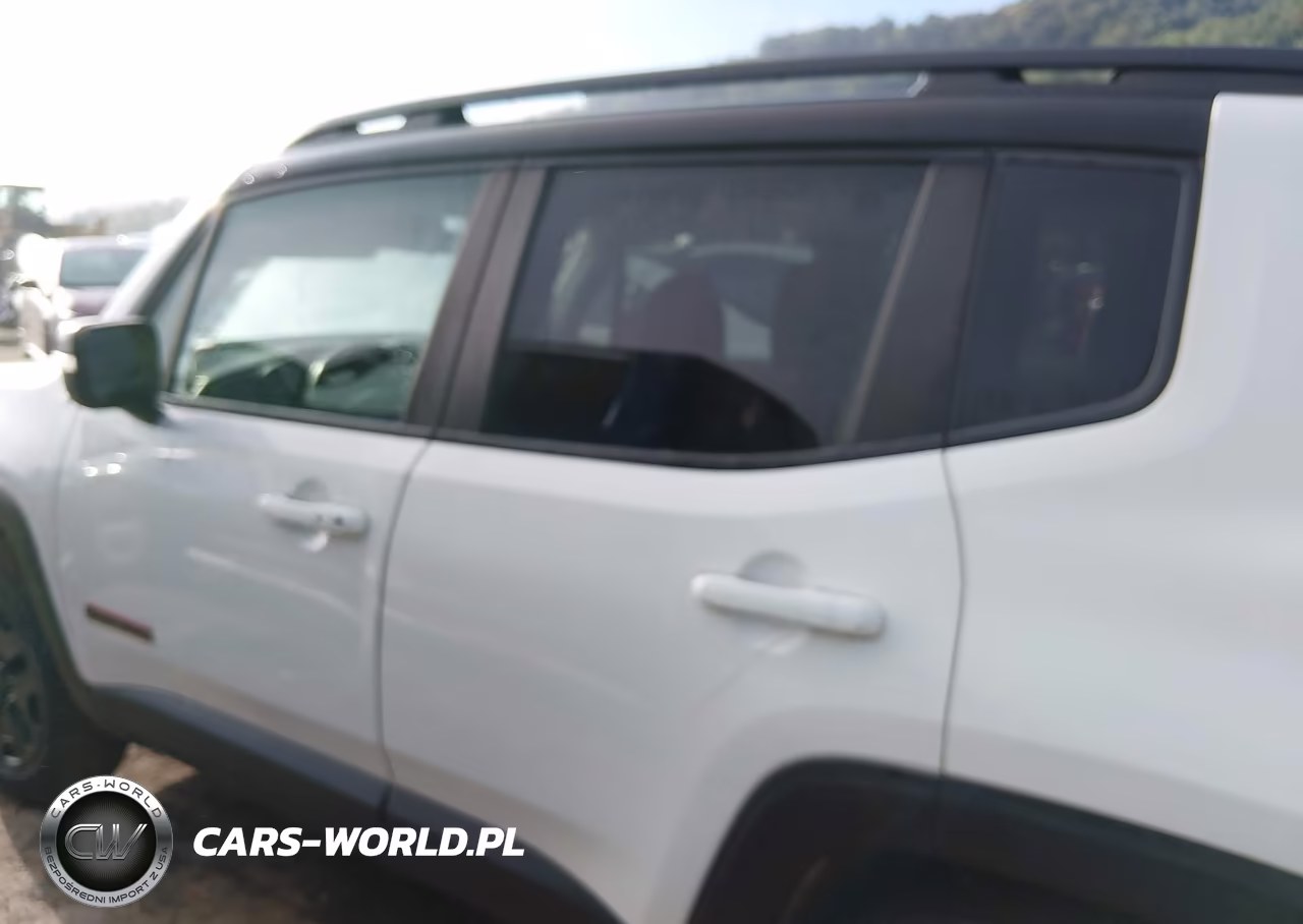 2018 Jeep Renegade Trailhawk 4X4 VIN:ZACCJBCB0JPH64722 - 14