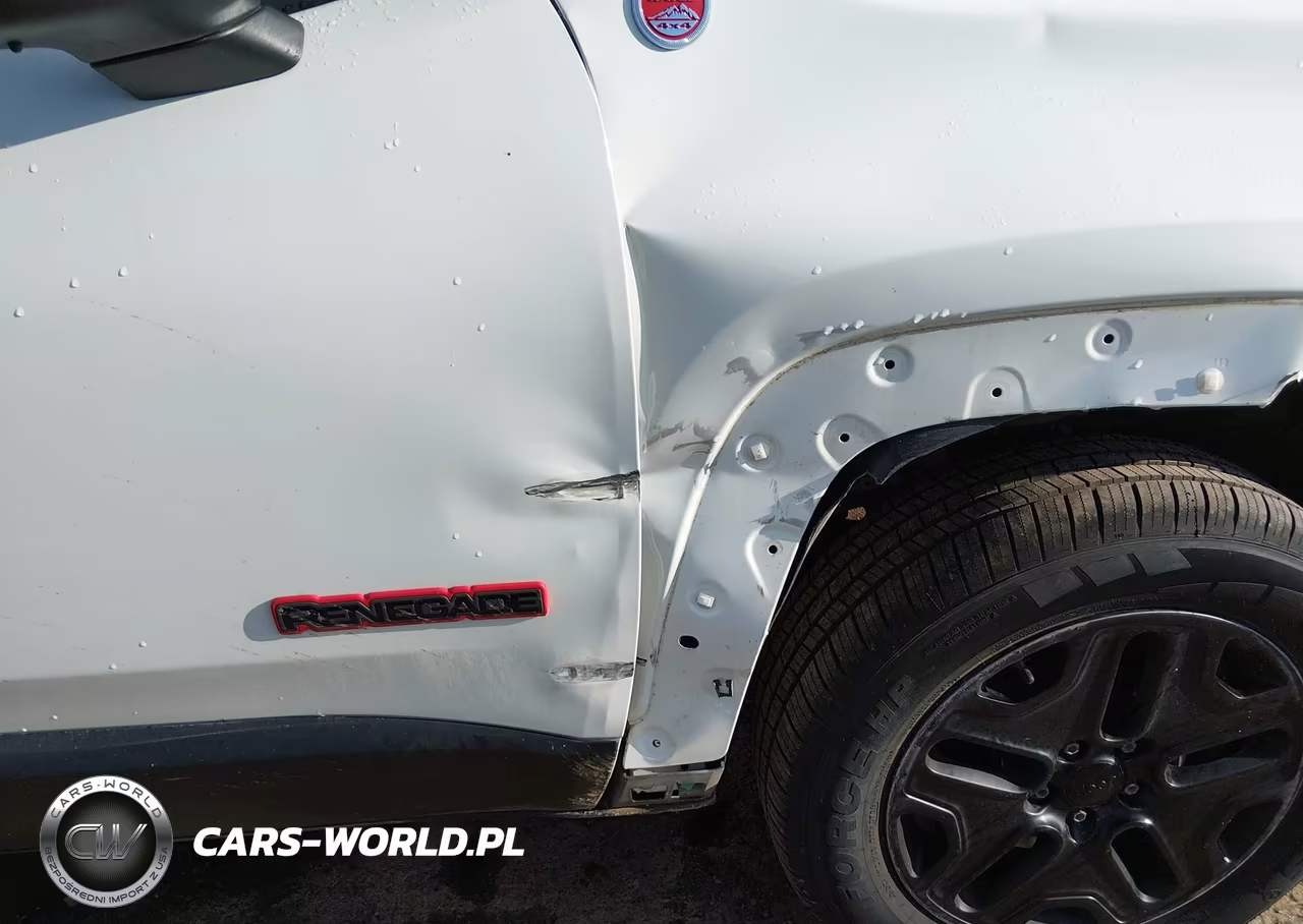 2018 Jeep Renegade Trailhawk 4X4 VIN:ZACCJBCB0JPH64722 - 17