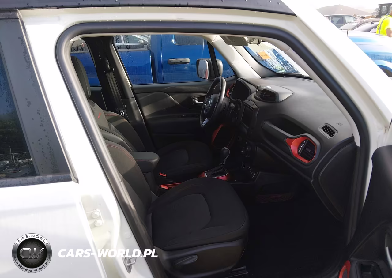 2018 Jeep Renegade Trailhawk 4X4 VIN:ZACCJBCB0JPH64722 - 5