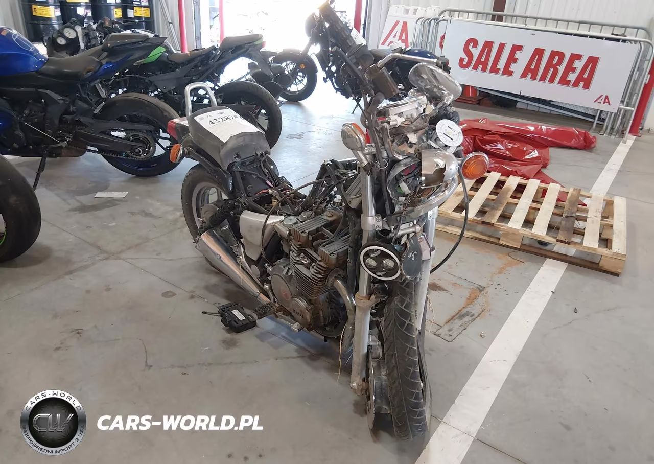 1985 Yamaha Xj700