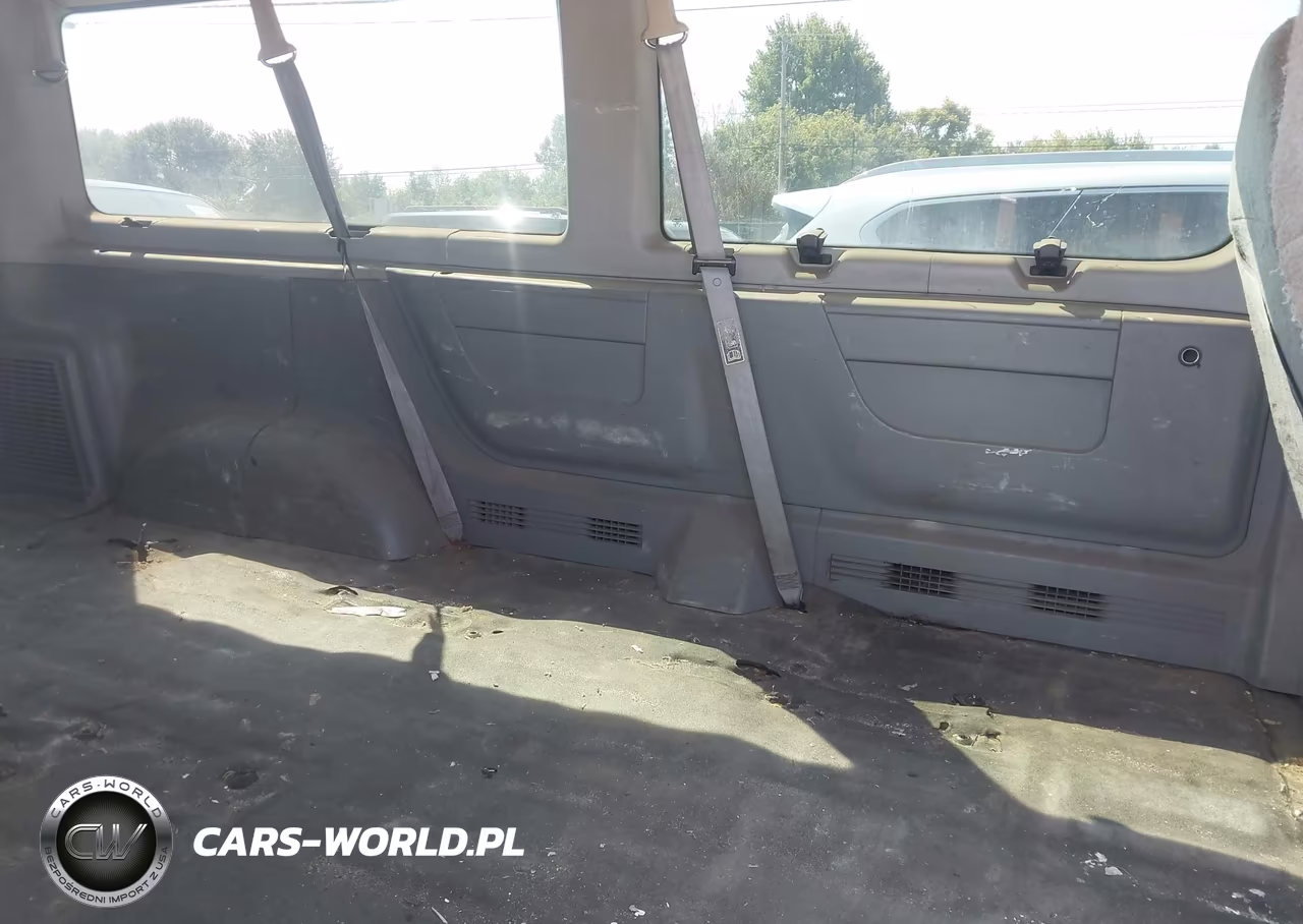 2004 Ford Econoline E350 Super Duty Wagon VIN:1FBNE31L64HA42220 - 8