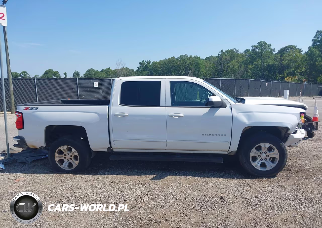2018 Chevrolet Silverado 1500 2Lt VIN:3GCUKREC3JG645872 - 14