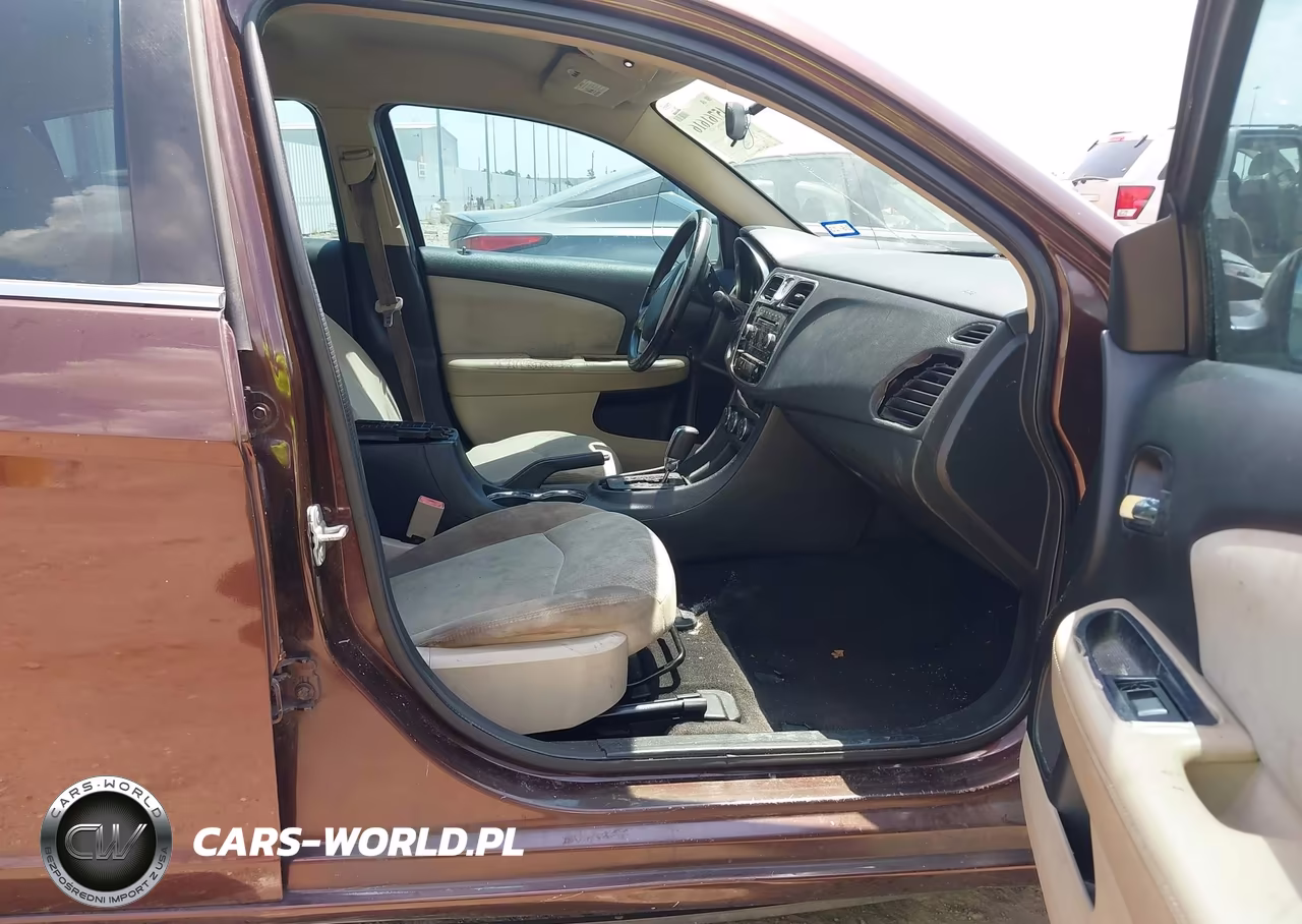 2012 Chrysler 200 Touring VIN:1C3CCBBB9CN169461 - 5