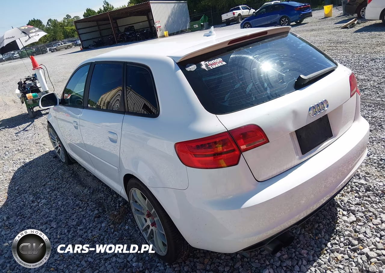 2010 Audi A3 2.0T Premium VIN:WAUPFAFM5AA127042 - 3