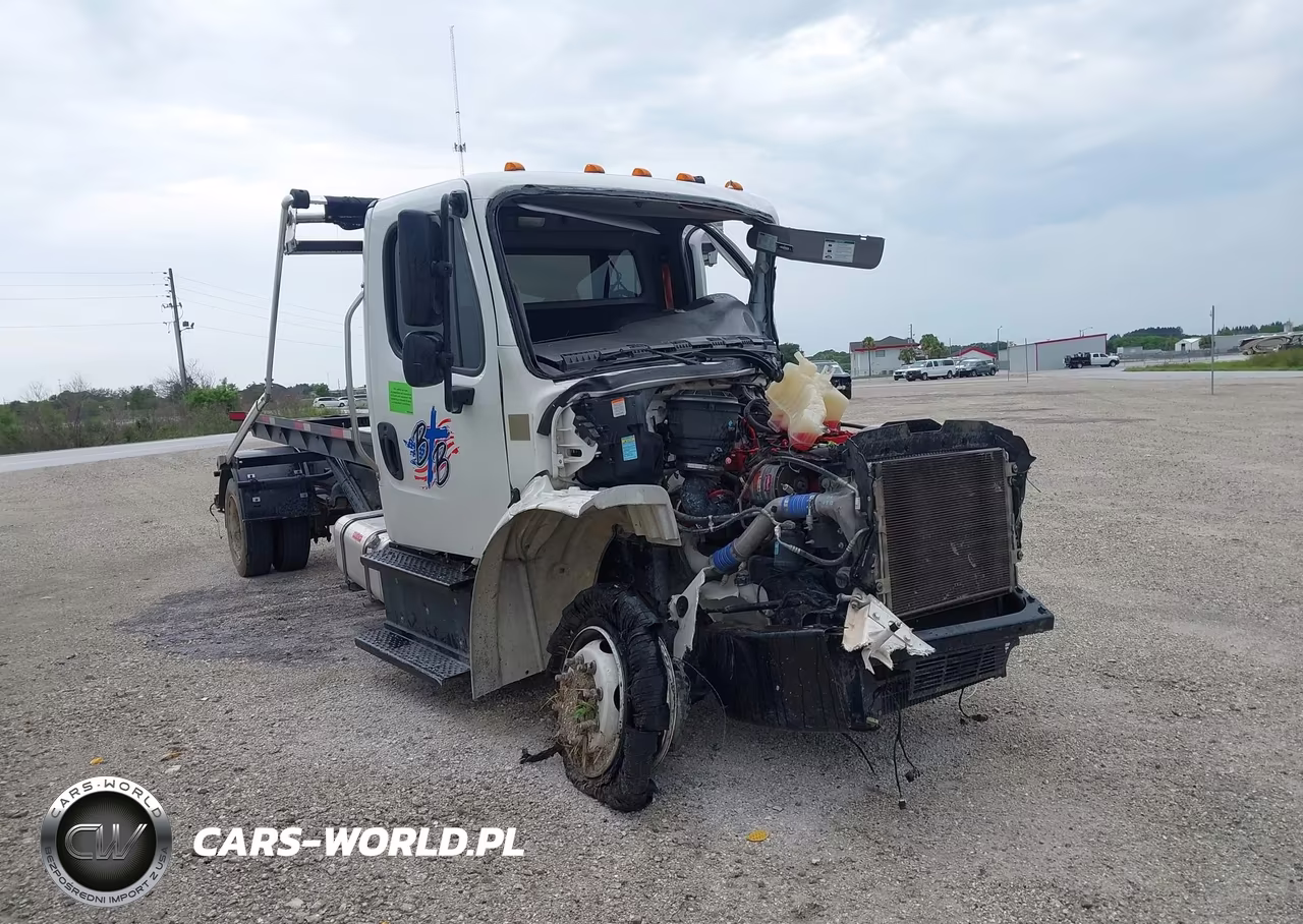2018 Freightliner M2 106