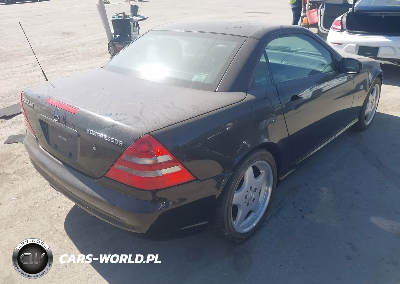 2000 Mercedes-Benz Slk 230 Kompressor VIN:WDBKK47F9YF145386 - 4