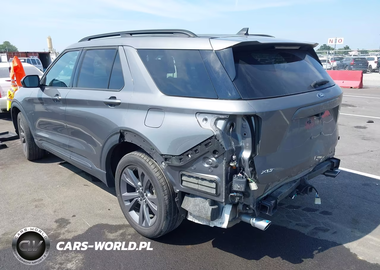 2023 Ford Explorer Xlt VIN:1FMSK7DH5PGB43180 - 3