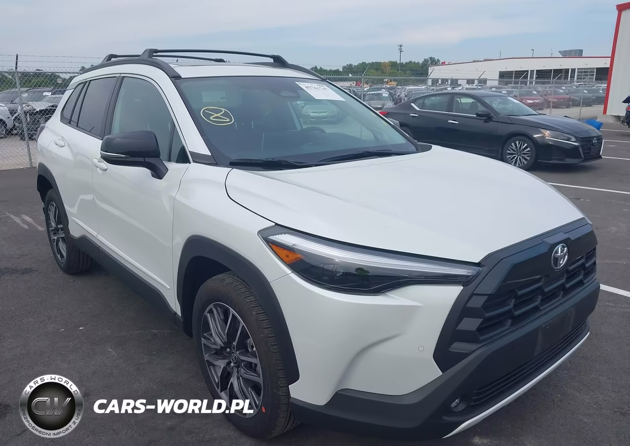2026 Toyota Corolla Cross Xle VIN:7MUDAABG6TV160647 - 1