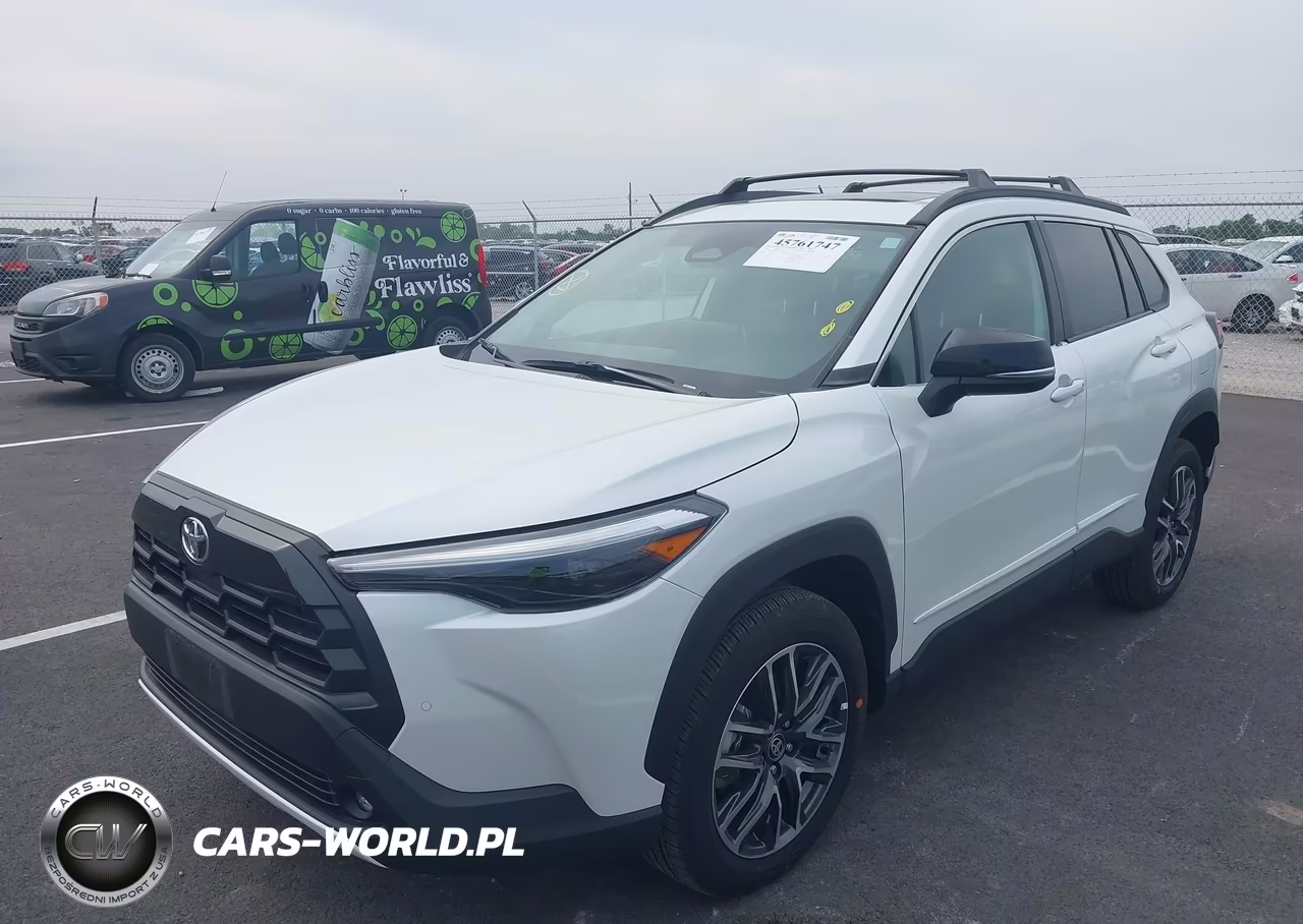 2026 Toyota Corolla Cross Xle VIN:7MUDAABG6TV160647 - 2