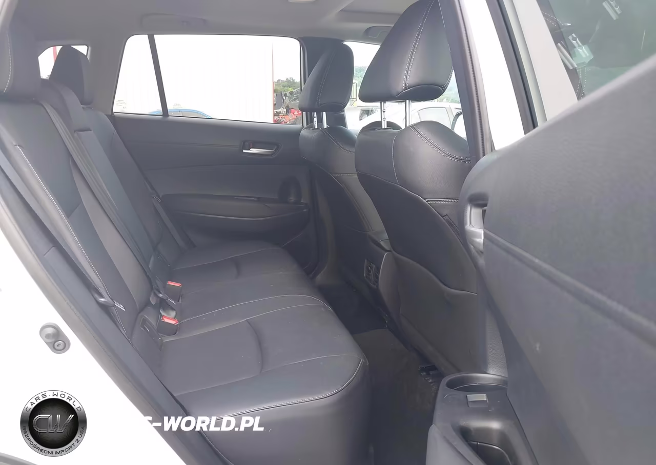 2026 Toyota Corolla Cross Xle VIN:7MUDAABG6TV160647 - 8
