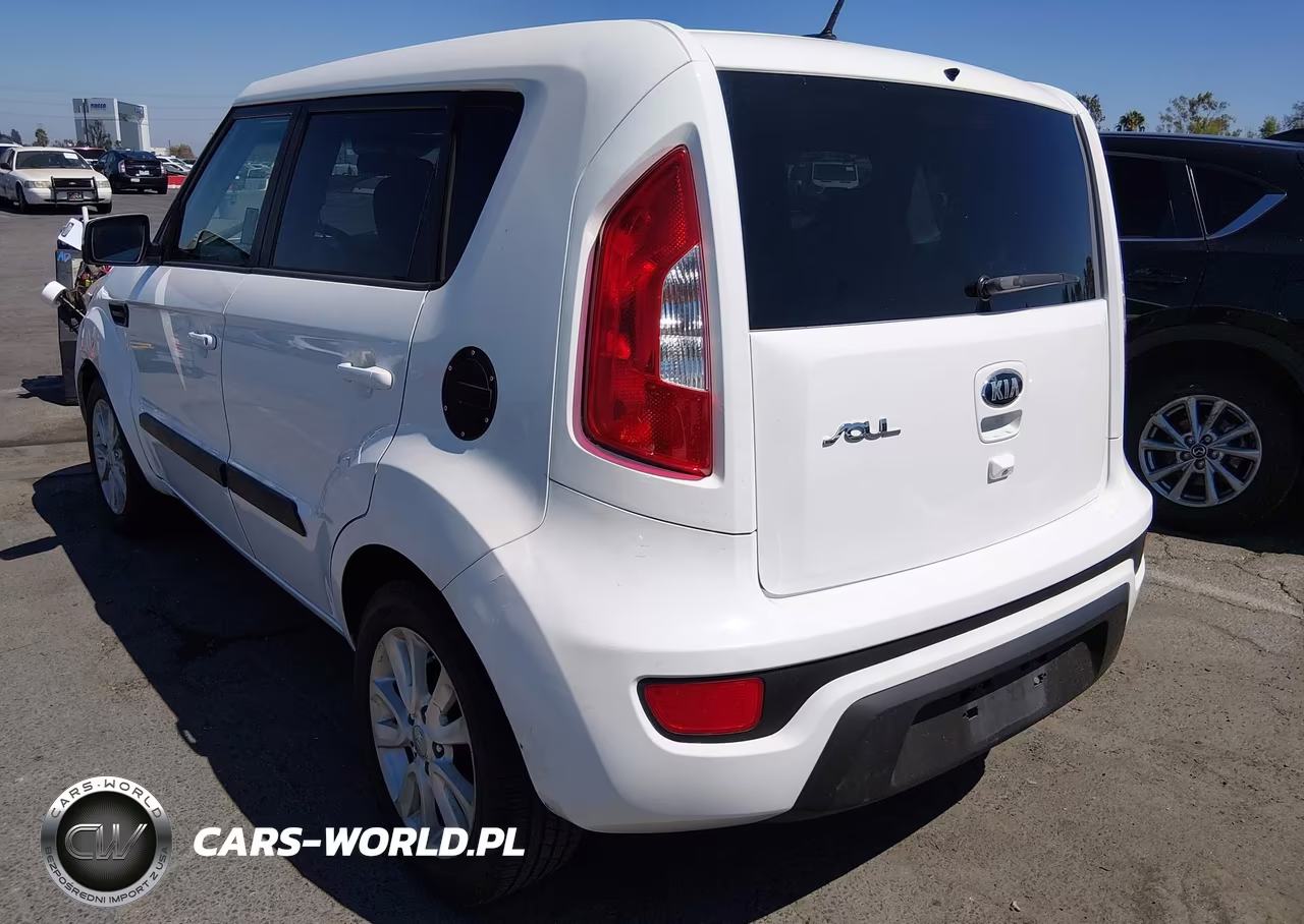 2013 Kia Soul + VIN:KNDJT2A6XD7777258 - 3