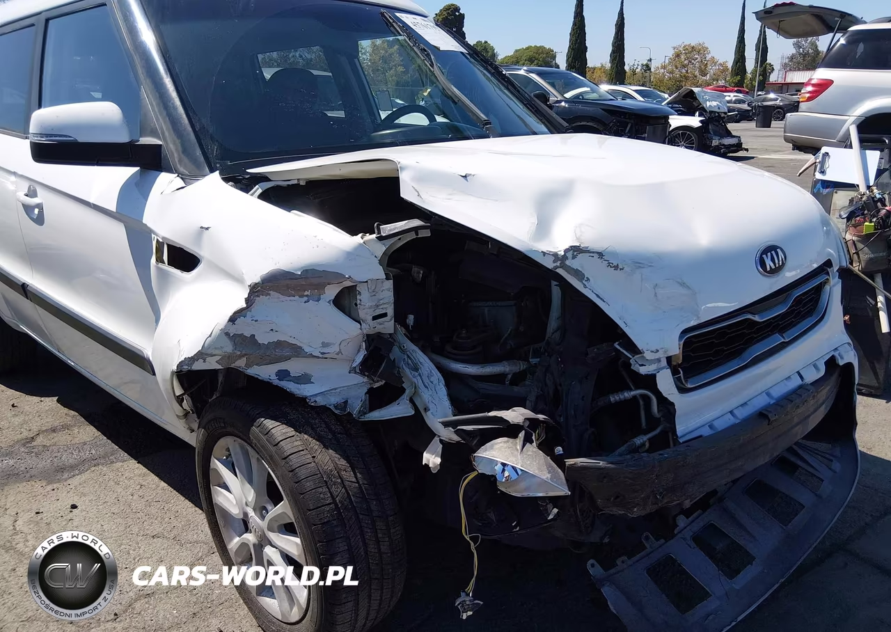 2013 Kia Soul + VIN:KNDJT2A6XD7777258 - 6