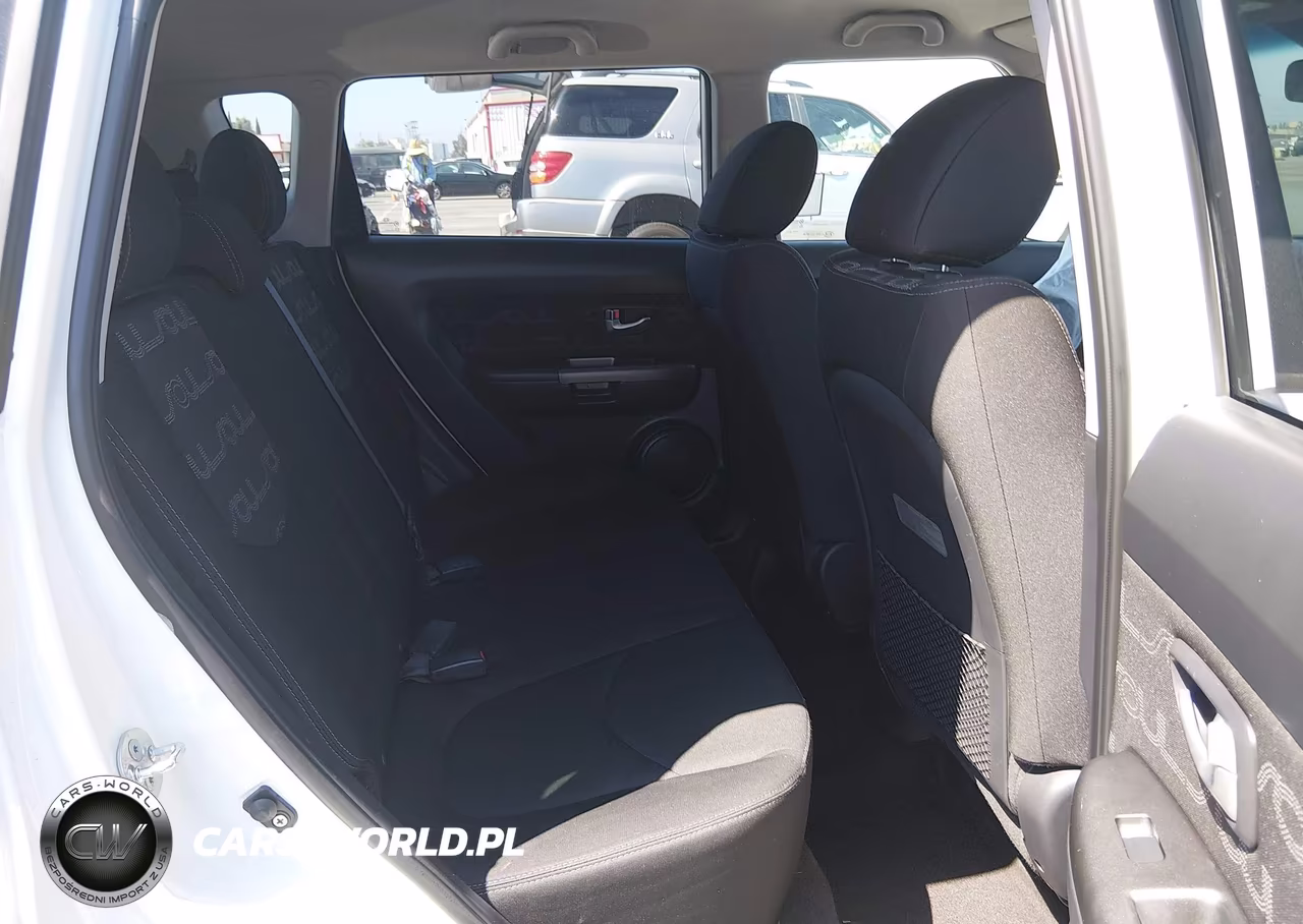 2013 Kia Soul + VIN:KNDJT2A6XD7777258 - 8
