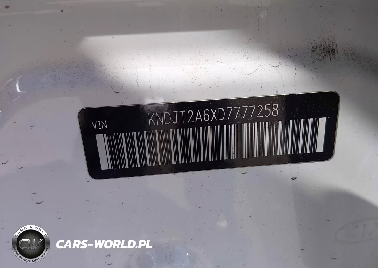 2013 Kia Soul + VIN:KNDJT2A6XD7777258 - 9
