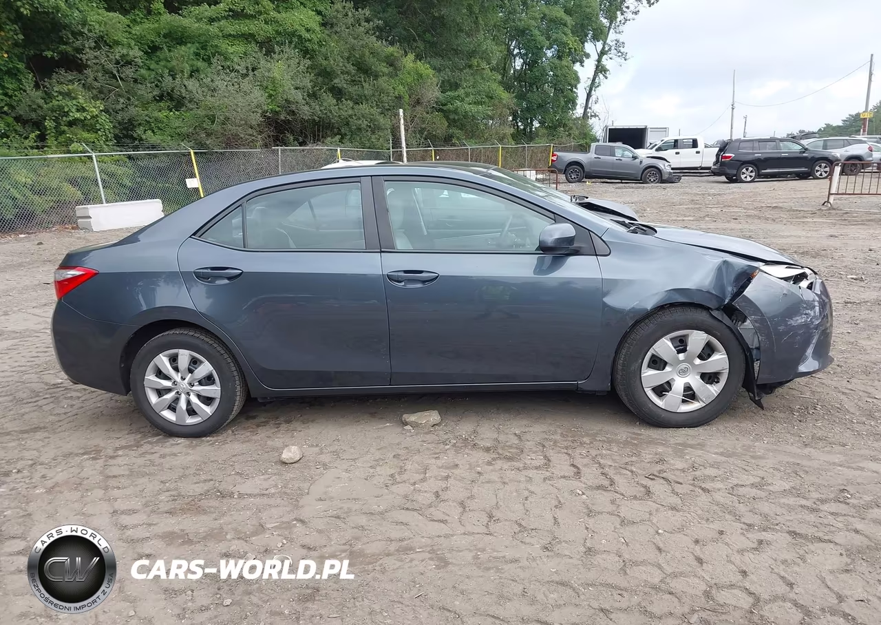 2015 Toyota Corolla Le VIN:2T1BURHE8FC410495 - 12