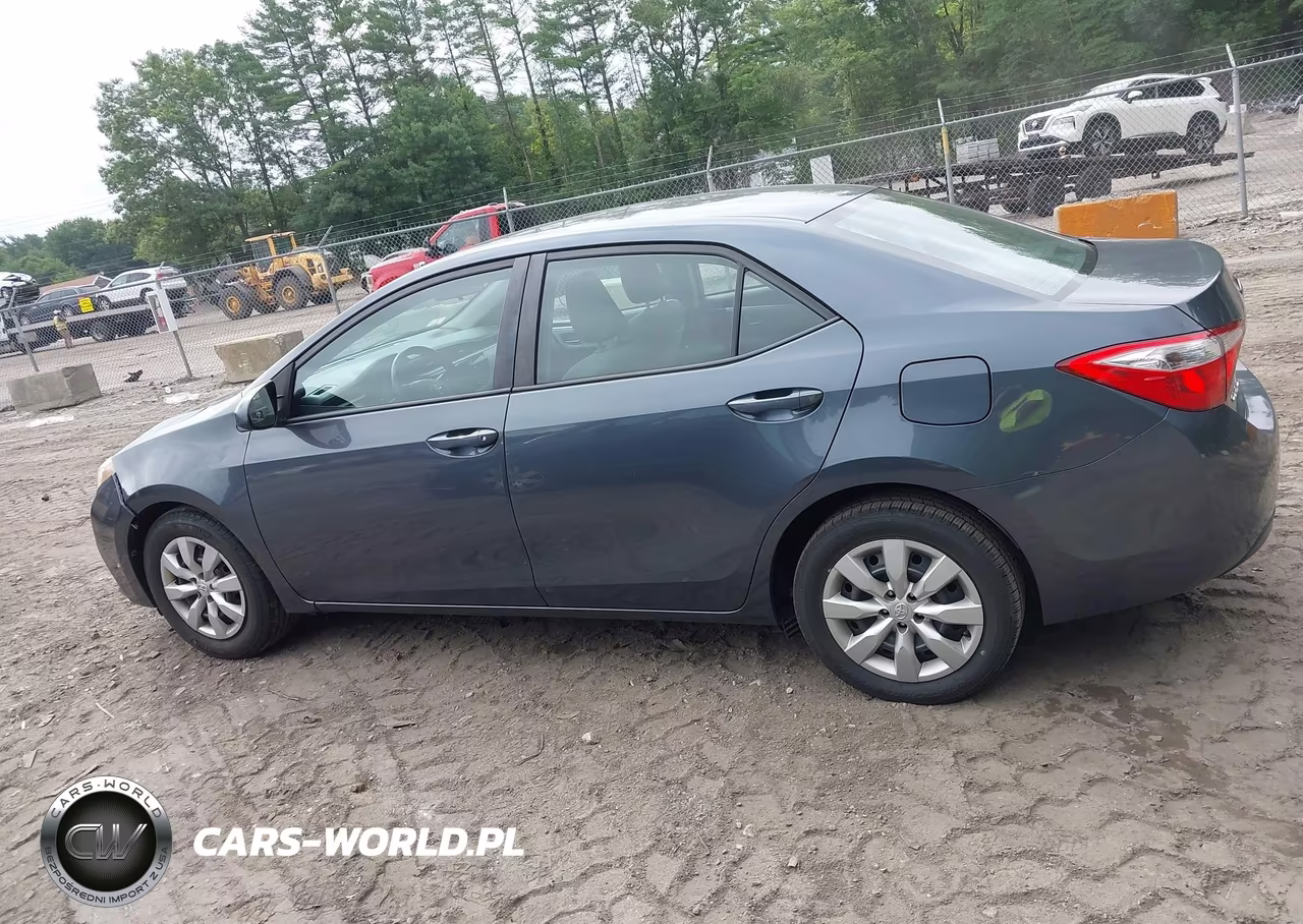 2015 Toyota Corolla Le VIN:2T1BURHE8FC410495 - 13