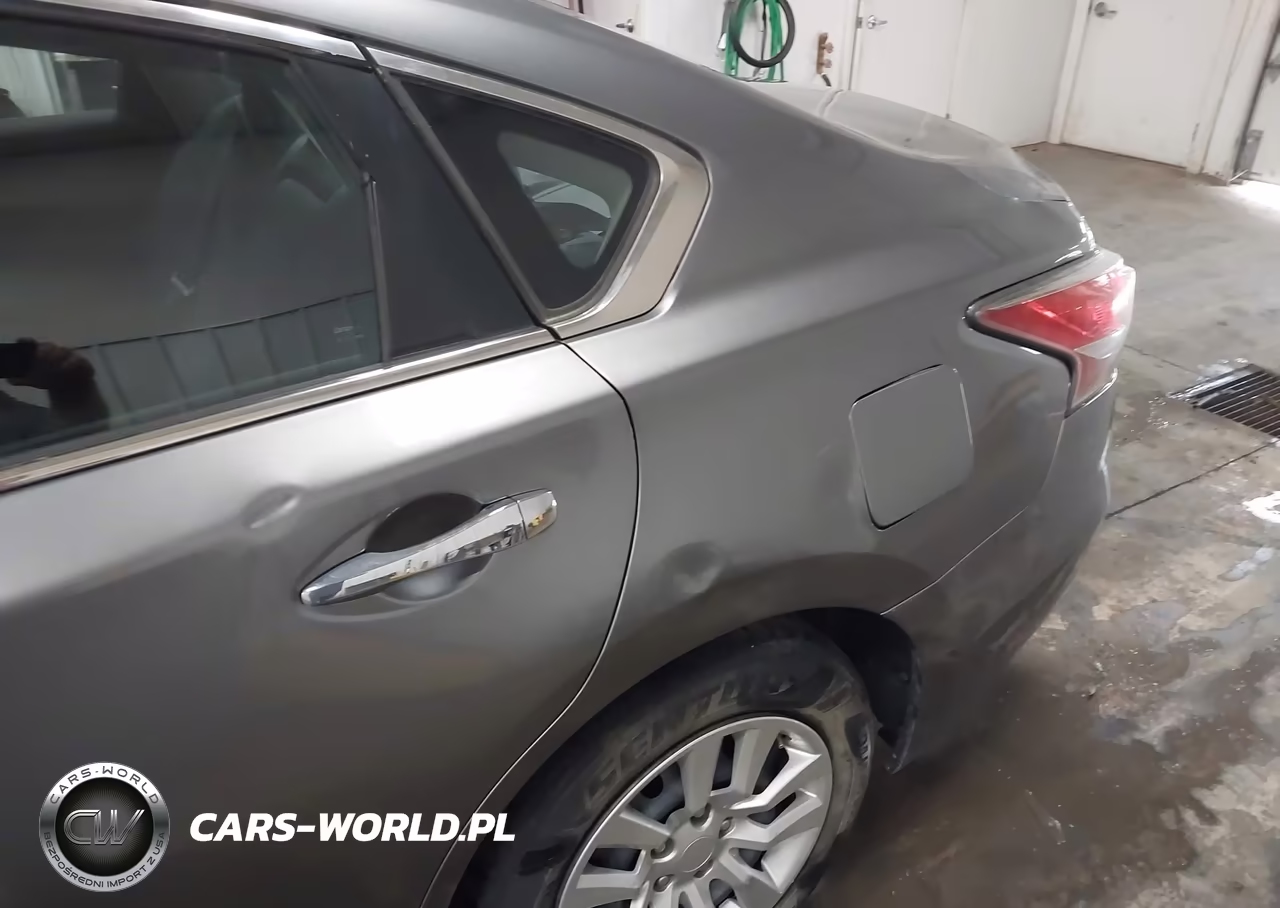 2015 Nissan Altima 2.5 VIN:1N4AL3AP8FC421213 - 18