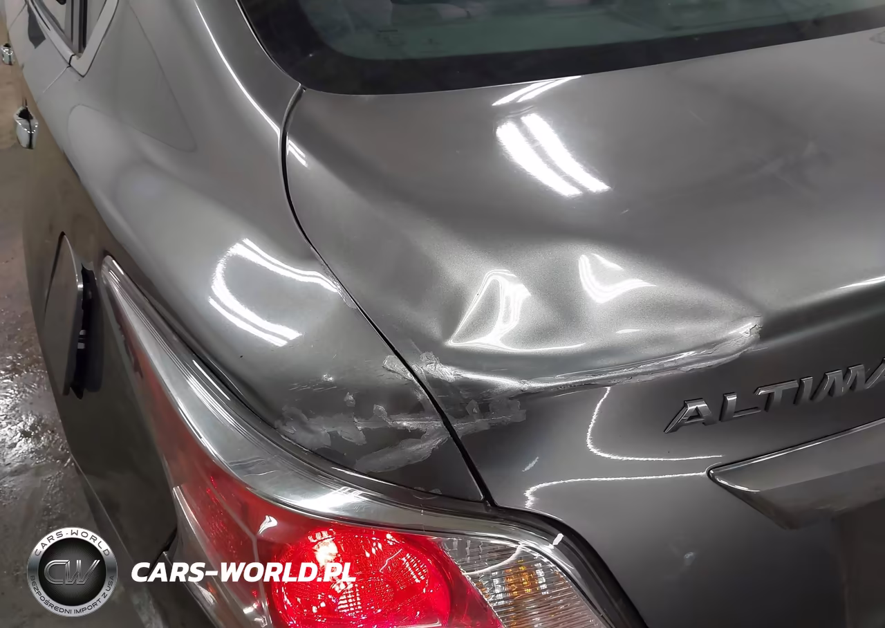 2015 Nissan Altima 2.5 VIN:1N4AL3AP8FC421213 - 19