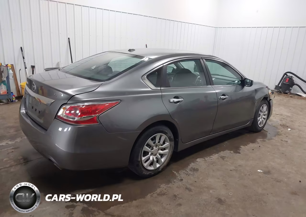 2015 Nissan Altima 2.5 VIN:1N4AL3AP8FC421213 - 4