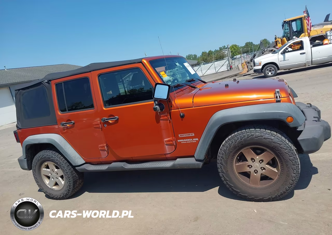 2011 Jeep Wrangler Unlimited Sport VIN:1J4BA3H1XBL510646 - 13