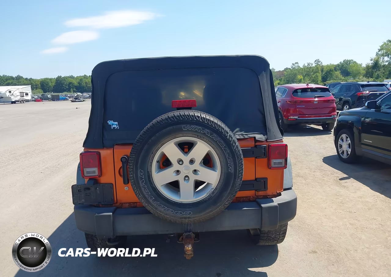 2011 Jeep Wrangler Unlimited Sport VIN:1J4BA3H1XBL510646 - 16