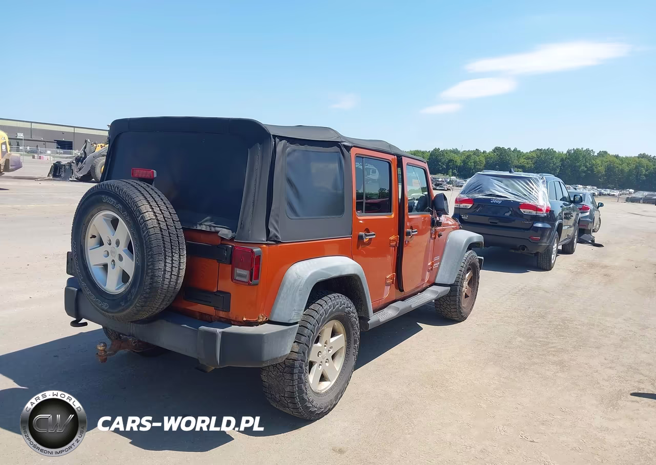 2011 Jeep Wrangler Unlimited Sport VIN:1J4BA3H1XBL510646 - 4