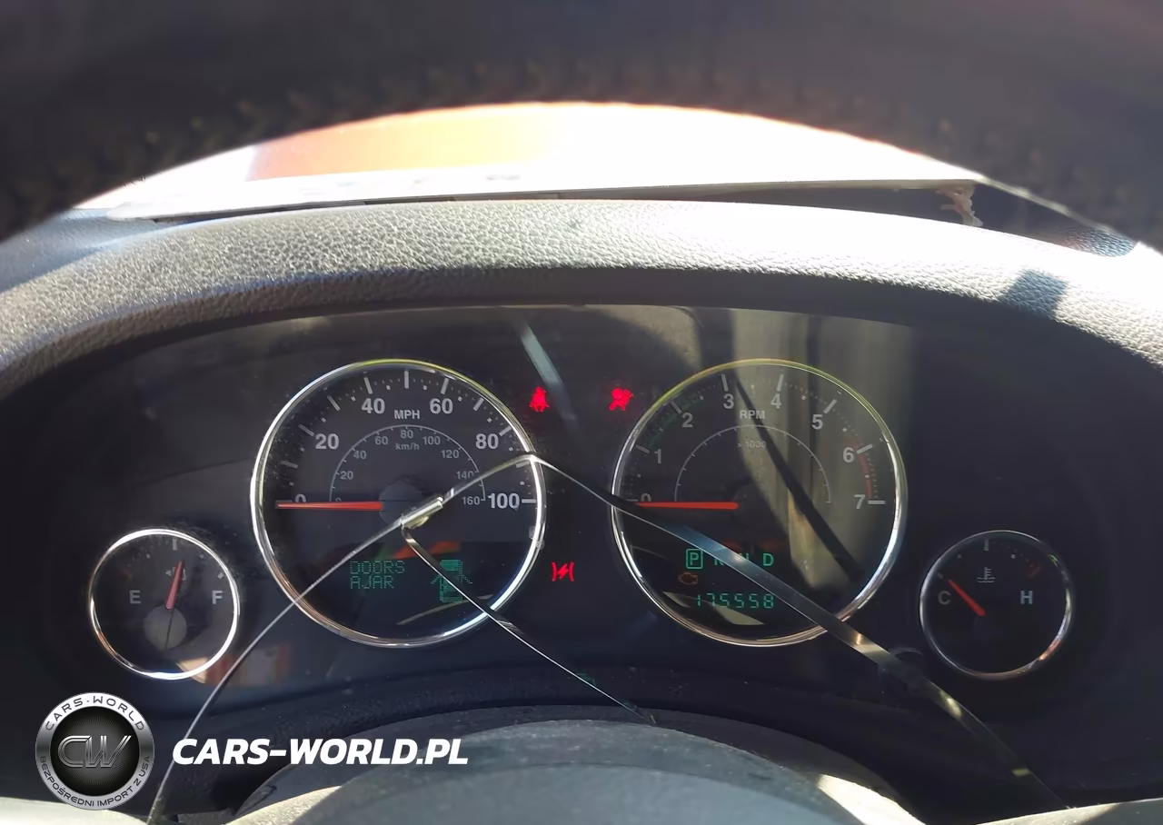 2011 Jeep Wrangler Unlimited Sport VIN:1J4BA3H1XBL510646 - 7