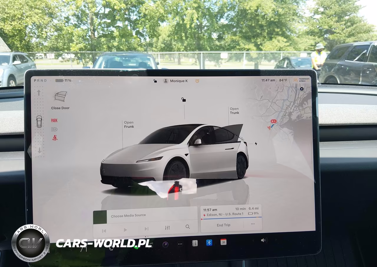 2026 Tesla Model Y All-Wheel Drive-Long Range Launch Series-Premium All-Wheel Drive VIN:7SAYGDEE2TA638315 - 18