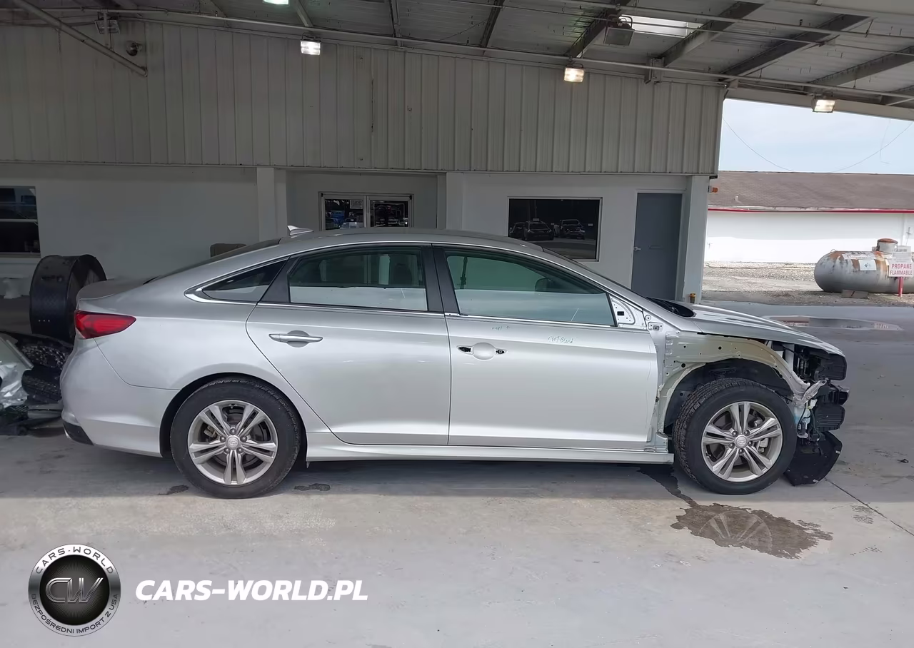 2018 Hyundai Sonata Sport VIN:5NPE34AF5JH714380 - 14