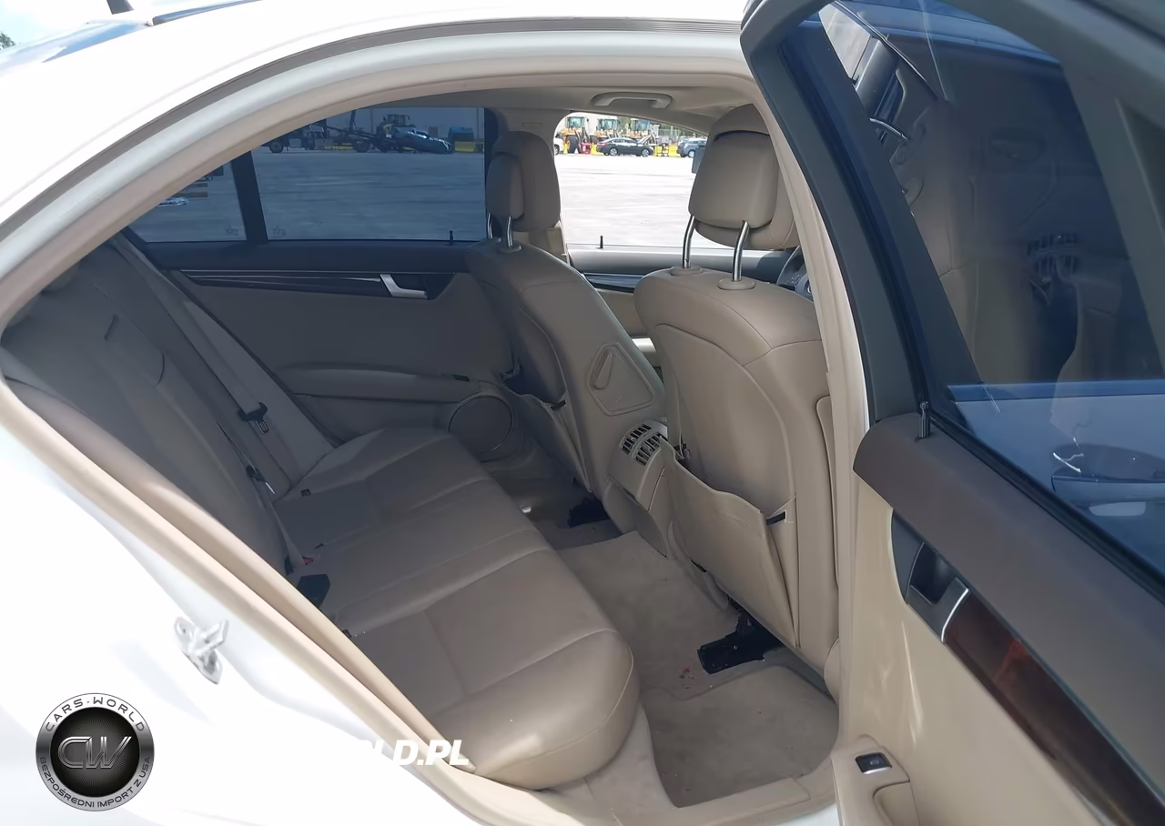 2013 Mercedes-Benz C 250 Sport VIN:WDDGF4HB7DA868206 - 8