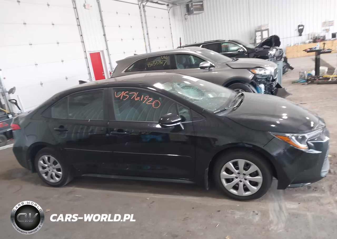 2025 Toyota Corolla Le VIN:5YFB4MDE5SP229552 - 13