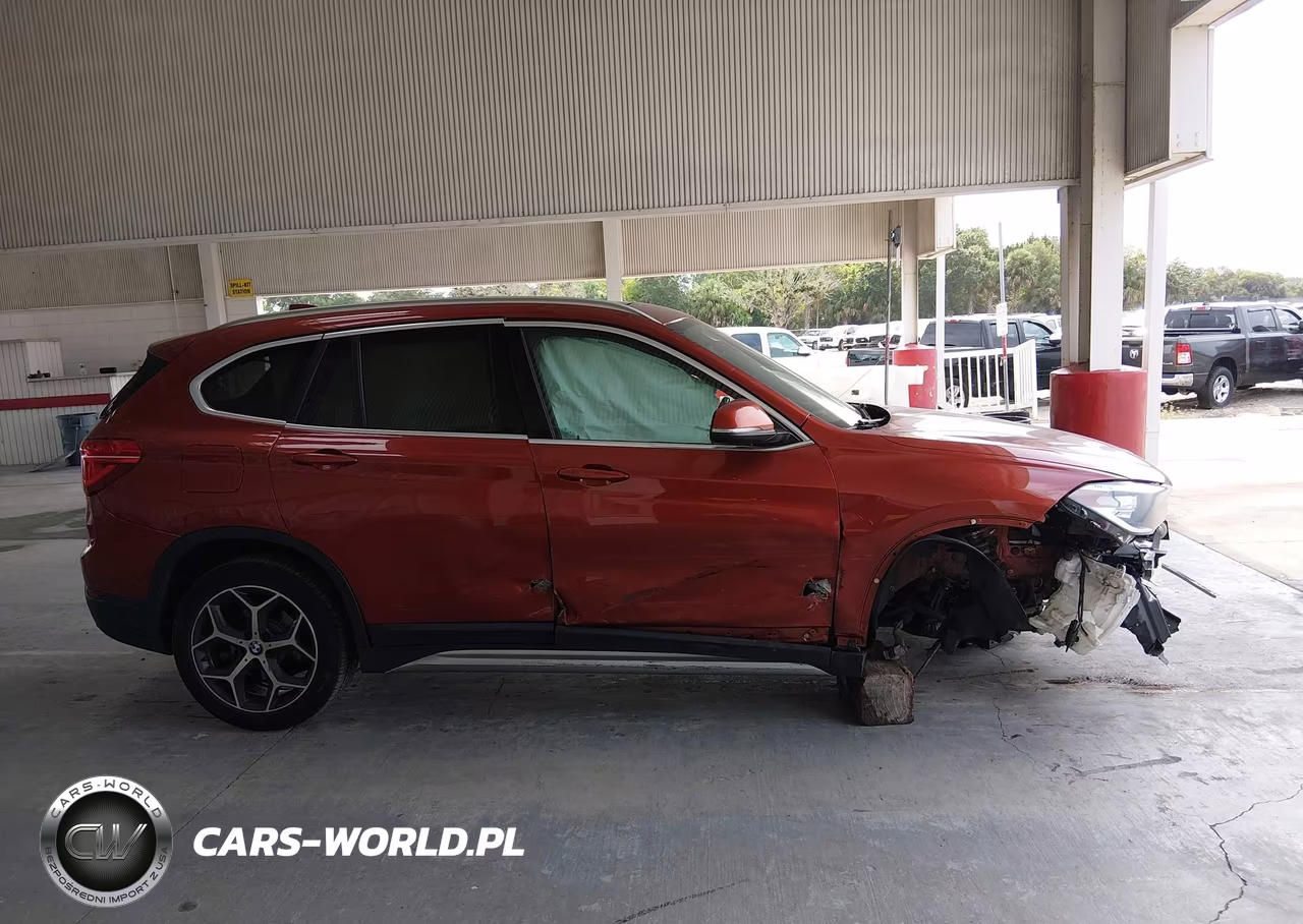 2018 BMW X1 xDrive28I VIN:WBXHT3C3XJ5L29782 - 13