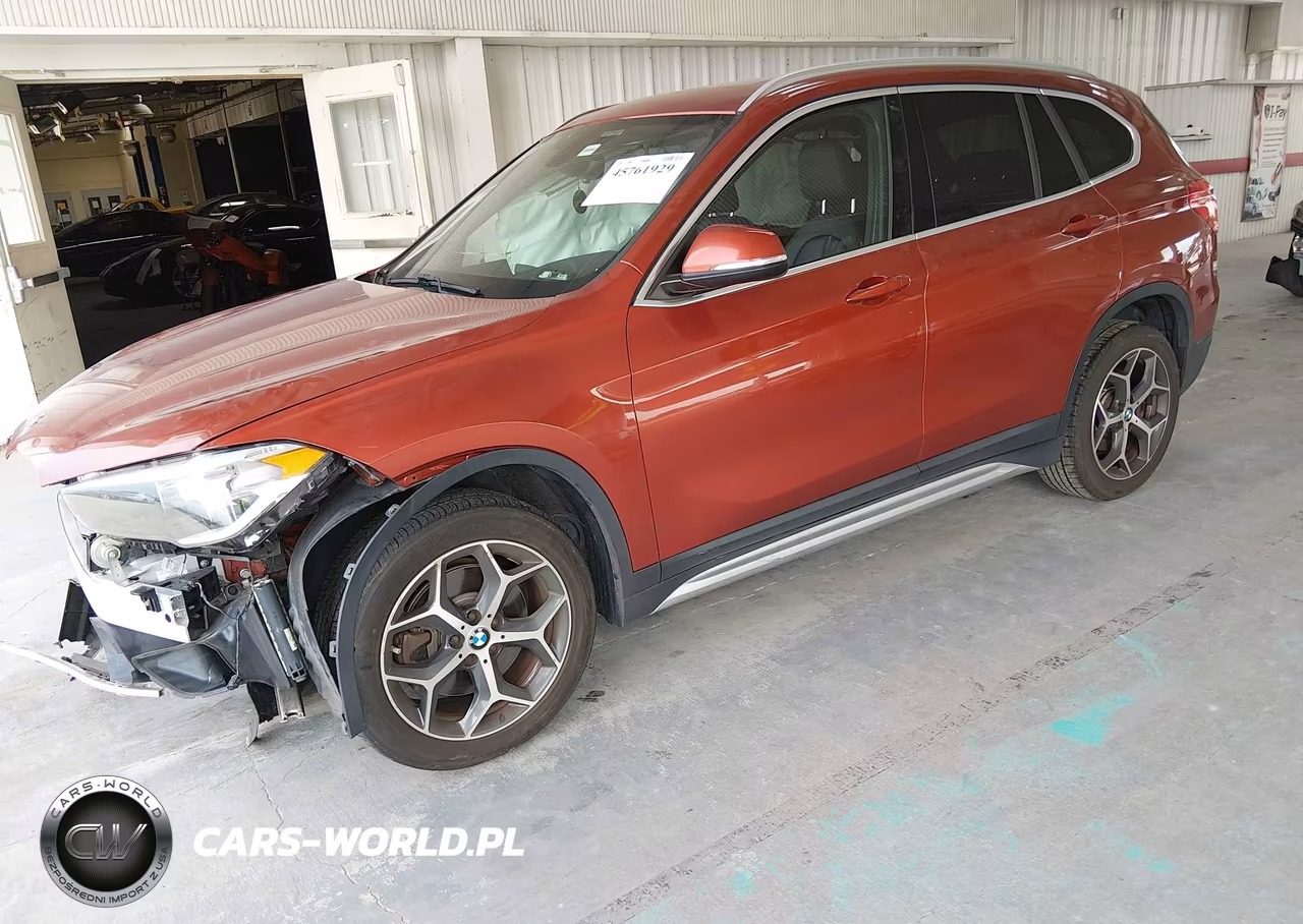 2018 BMW X1 xDrive28I VIN:WBXHT3C3XJ5L29782 - 2