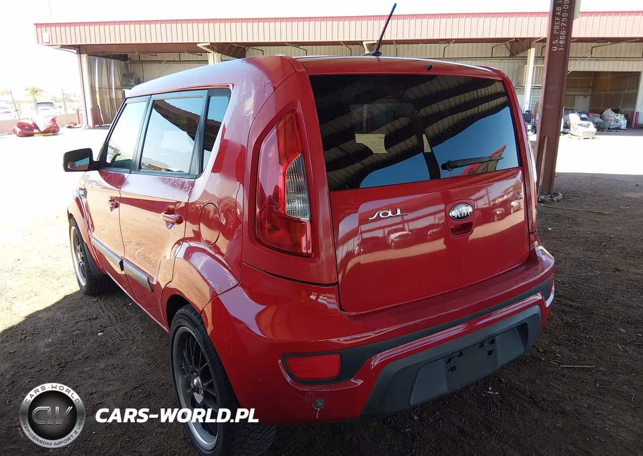 2013 Kia Soul VIN:KNDJT2A51D7501705 - 3