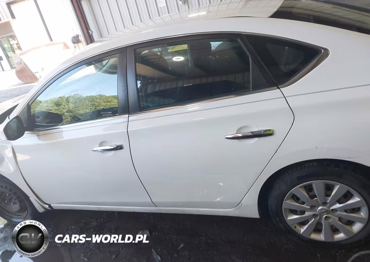 2018 Nissan Sentra S VIN:3N1AB7AP7JY232771 - 15