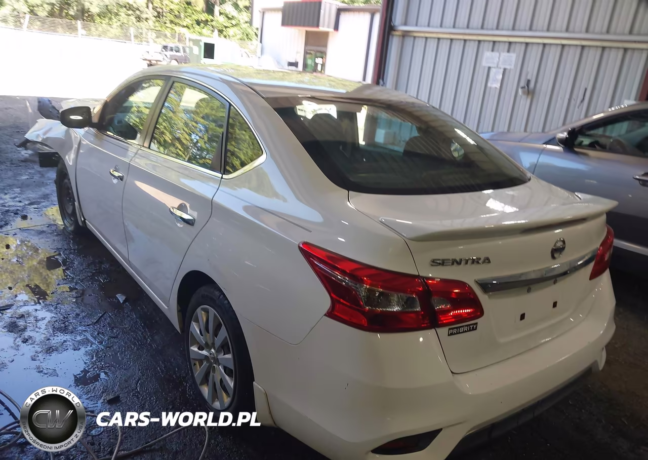 2018 Nissan Sentra S VIN:3N1AB7AP7JY232771 - 3