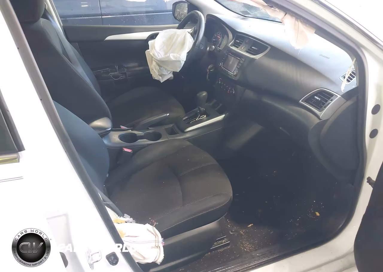 2018 Nissan Sentra S VIN:3N1AB7AP7JY232771 - 5