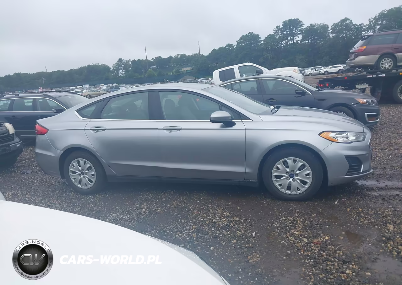 2020 Ford Fusion S VIN:3FA6P0G71LR188501 - 13