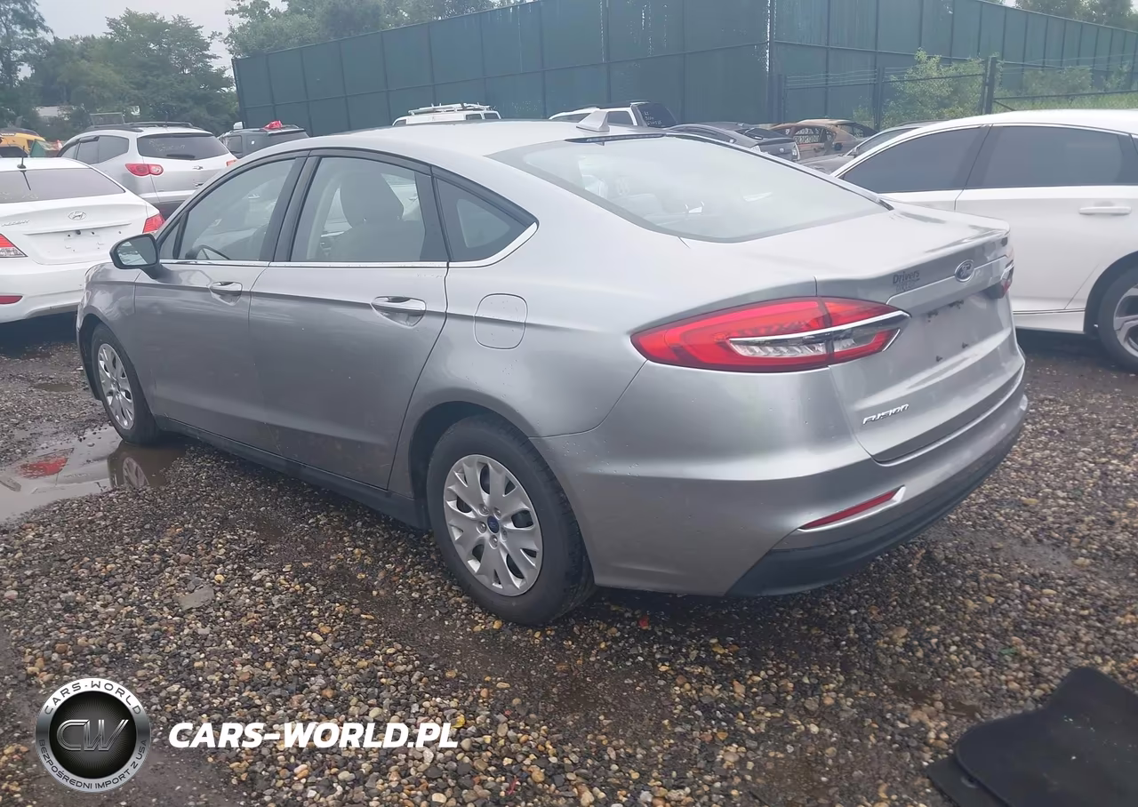 2020 Ford Fusion S VIN:3FA6P0G71LR188501 - 3