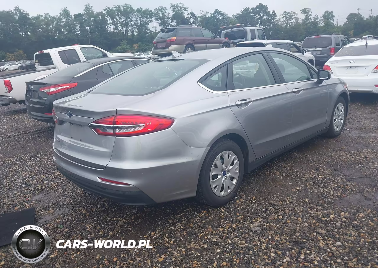 2020 Ford Fusion S VIN:3FA6P0G71LR188501 - 4