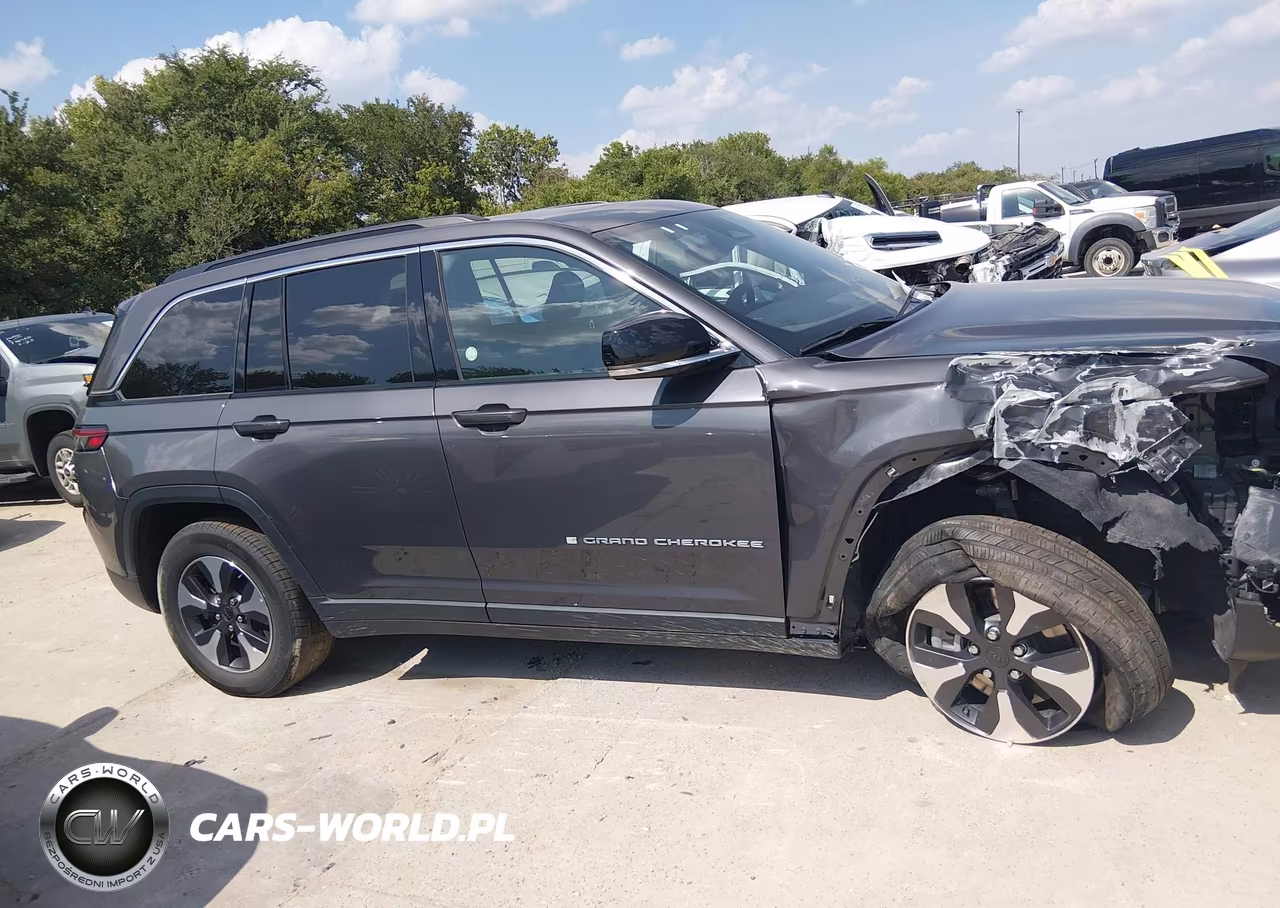 2024 Jeep Grand Cherokee 4Xe VIN:1C4RJYB66RC158438 - 13