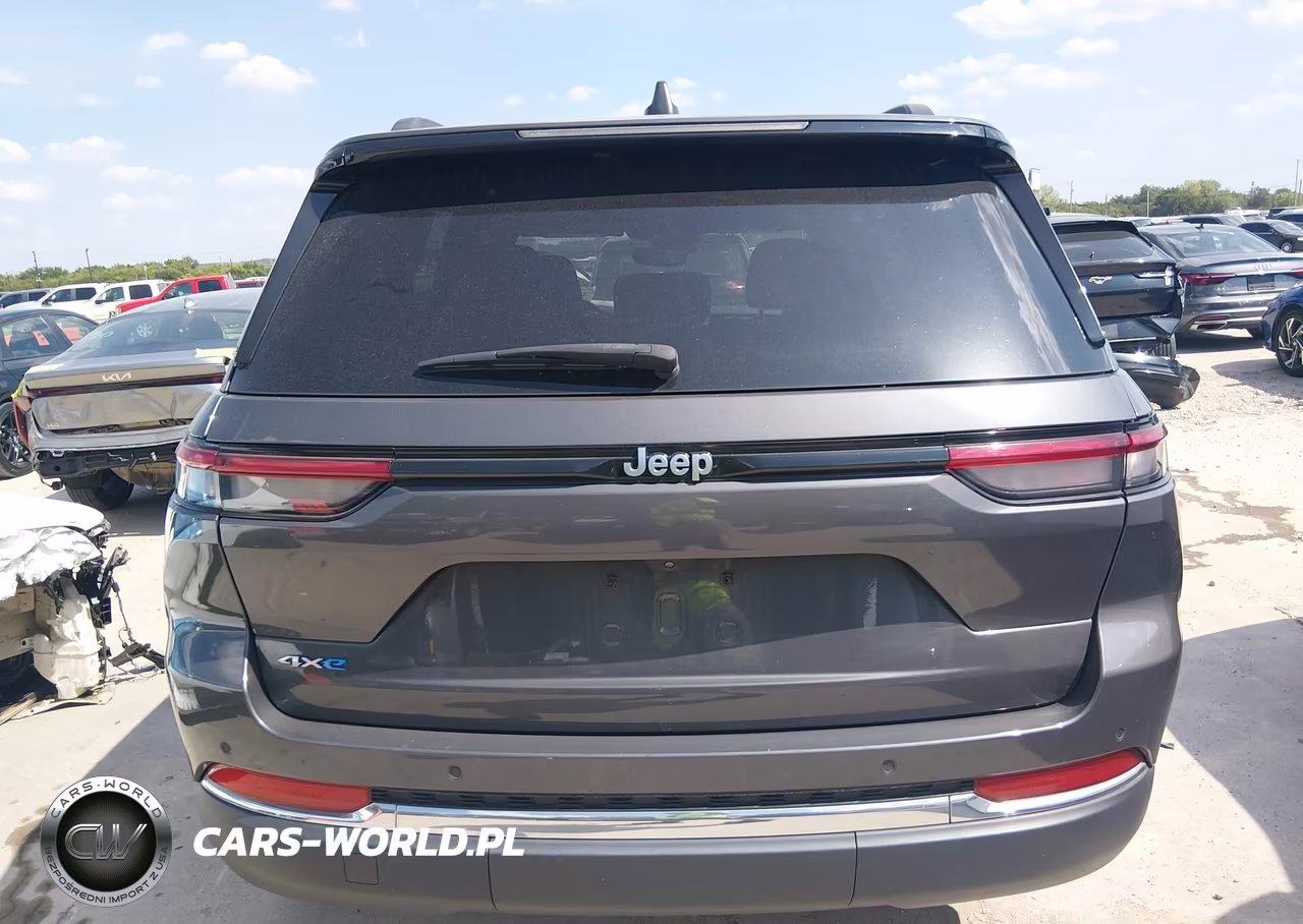 2024 Jeep Grand Cherokee 4Xe VIN:1C4RJYB66RC158438 - 16