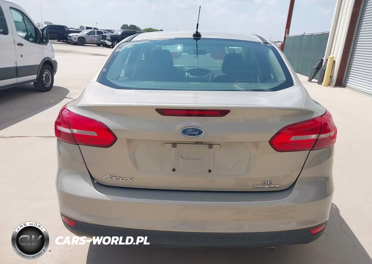 2016 Ford Focus Se VIN:1FADP3F2XGL365940 - 22