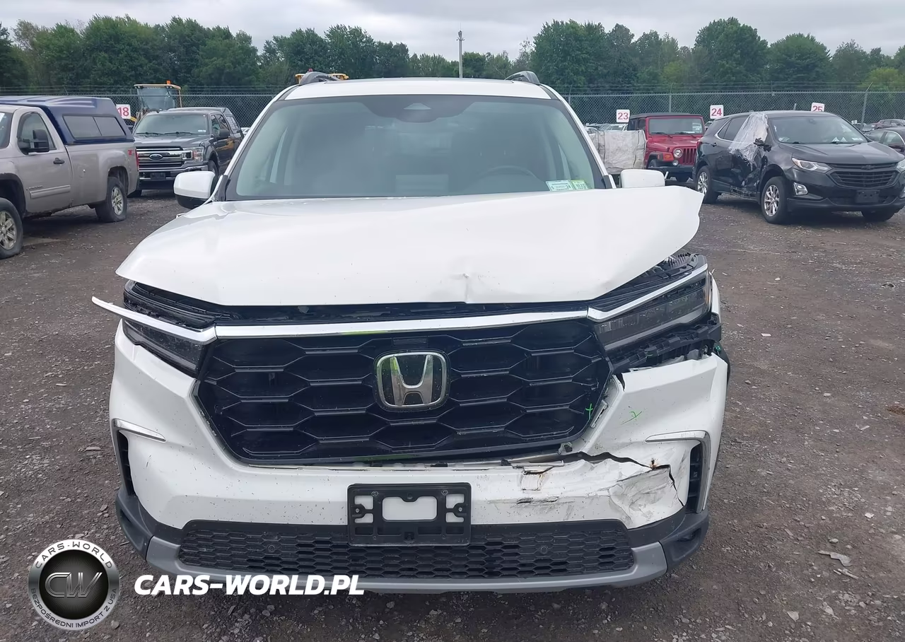 2025 Honda Pilot Touring VIN:5FNYG1H79SB008012 - 13