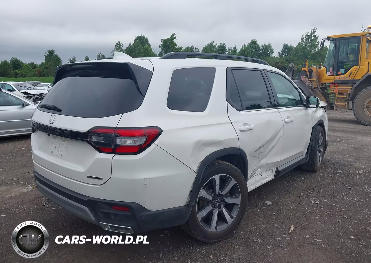 2025 Honda Pilot Touring VIN:5FNYG1H79SB008012 - 4